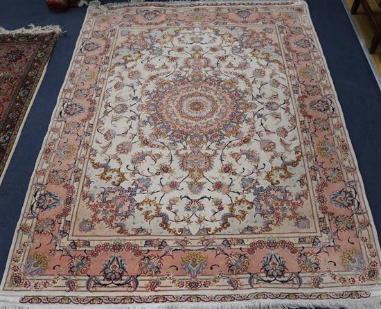A Tabriz rug 200x 153cm